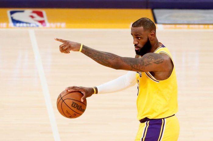 篮球方面NBA今日有多场好戏上演，由于CBA暂停，晚间韩篮甲将成为主流赛事。